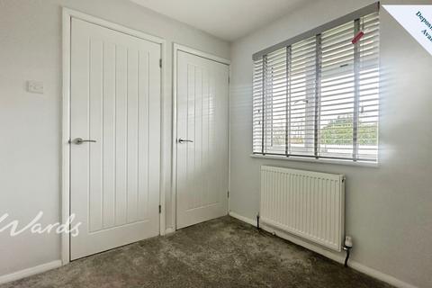 3 bedroom terraced house to rent, Kingfisher Road Larkfield ME20