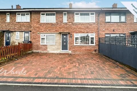 3 bedroom terraced house to rent, Kingfisher Road Larkfield ME20