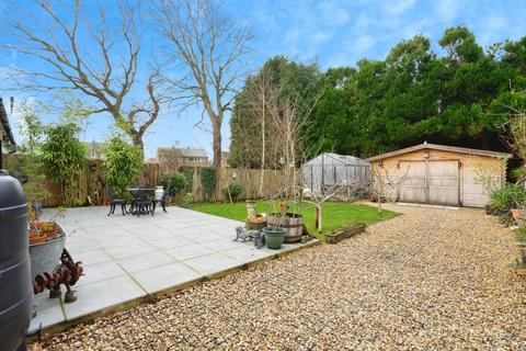 3 bedroom bungalow for sale, Forest Road, Liss, Hampshire, GU33