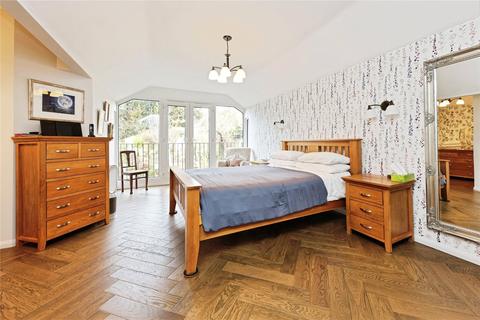 3 bedroom semi-detached house for sale, Kearsney Avenue, Dover, Kent, CT16