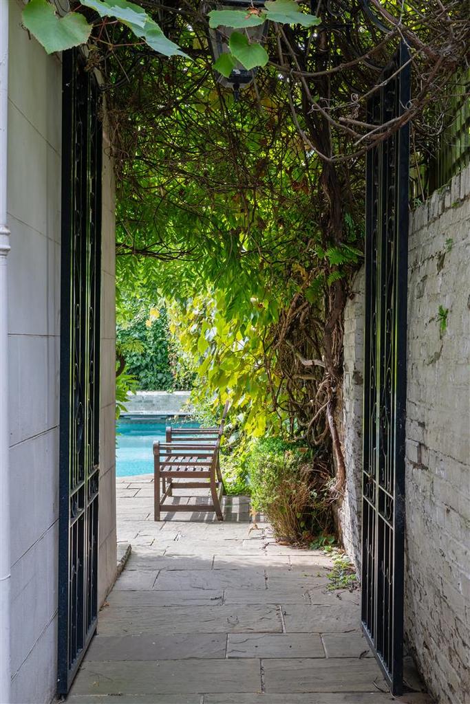 3 Cavendish Avenue Hi-8.jpg