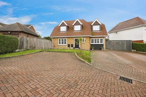 3 bedroom detached house for sale, Diamond Close, Eythorne, Dover, Kent, CT15