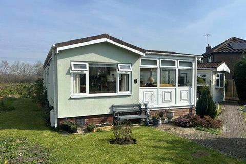 1 bedroom mobile home for sale, Countryside Farm Park, Church Lane, Upper Beeding, West Sussex, BN44