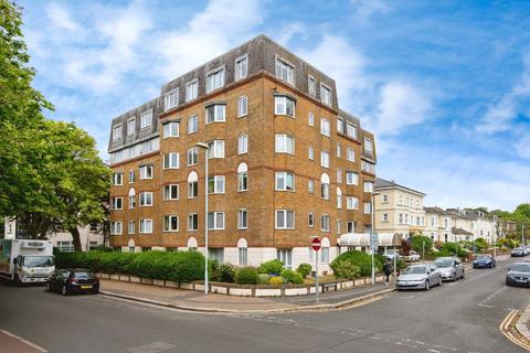 Gratwicke Road, Worthing, West Sussex, BN11