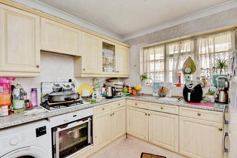 2 bedroom flat for sale, Lamorna Grove, WORTHING, West Sussex, BN14