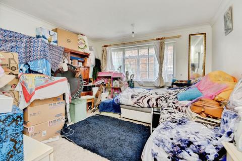 2 bedroom flat for sale, Lamorna Grove, WORTHING, West Sussex, BN14