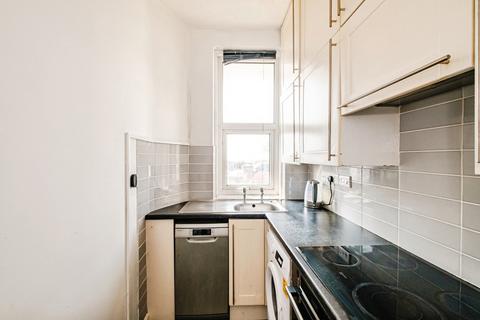 1 bedroom flat for sale, Brighton Road, Worthing, West Sussex, BN11