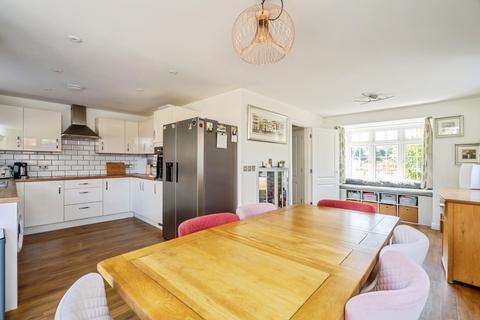 4 bedroom detached house for sale, Hadrian Drive, Westhampnett, Chichester, West Sussex, PO18