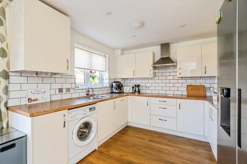 4 bedroom detached house for sale, Hadrian Drive, Westhampnett, Chichester, West Sussex, PO18