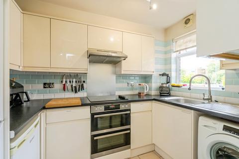 4 bedroom end of terrace house for sale, Charles Avenue, Chichester, West Sussex, PO19