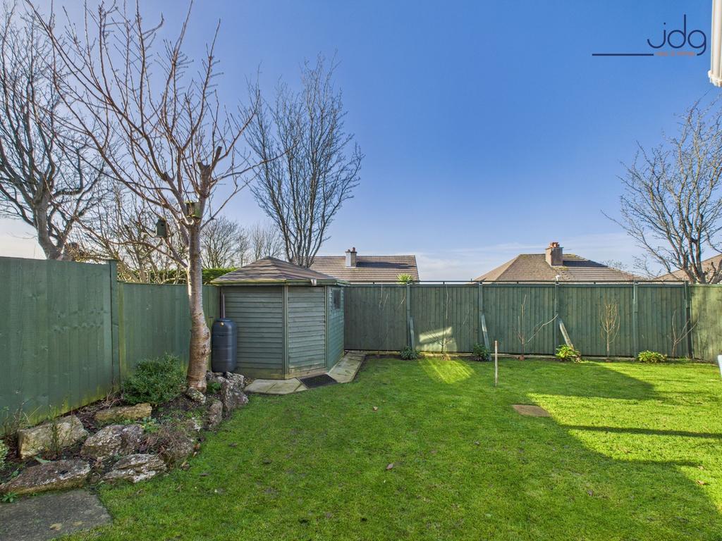 Large West Facing Garden with seating areas