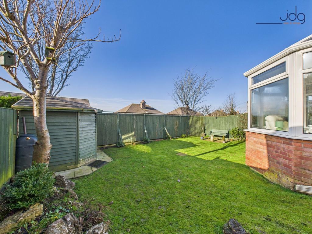 Large West Facing Garden with seating areas