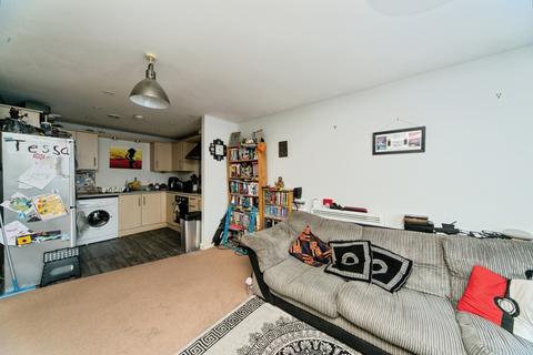 2 bedroom flat for sale, Susans Road, Eastbourne, BN21