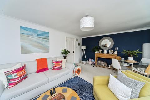 2 bedroom flat for sale, Silverdale Road, Eastbourne, East Sussex, BN20
