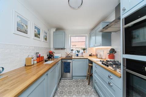 2 bedroom flat for sale, Silverdale Road, Eastbourne, East Sussex, BN20
