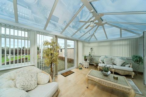 2 bedroom bungalow for sale, Combe Rise, Eastbourne, East Sussex, BN20