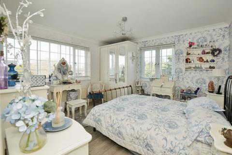 4 bedroom detached house for sale, Rolfe Lane, New Romney, Kent, TN28