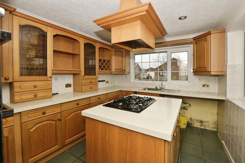 3 bedroom bungalow for sale, Dunstall Gardens, St. Marys Bay, Romney Marsh, Kent, TN29