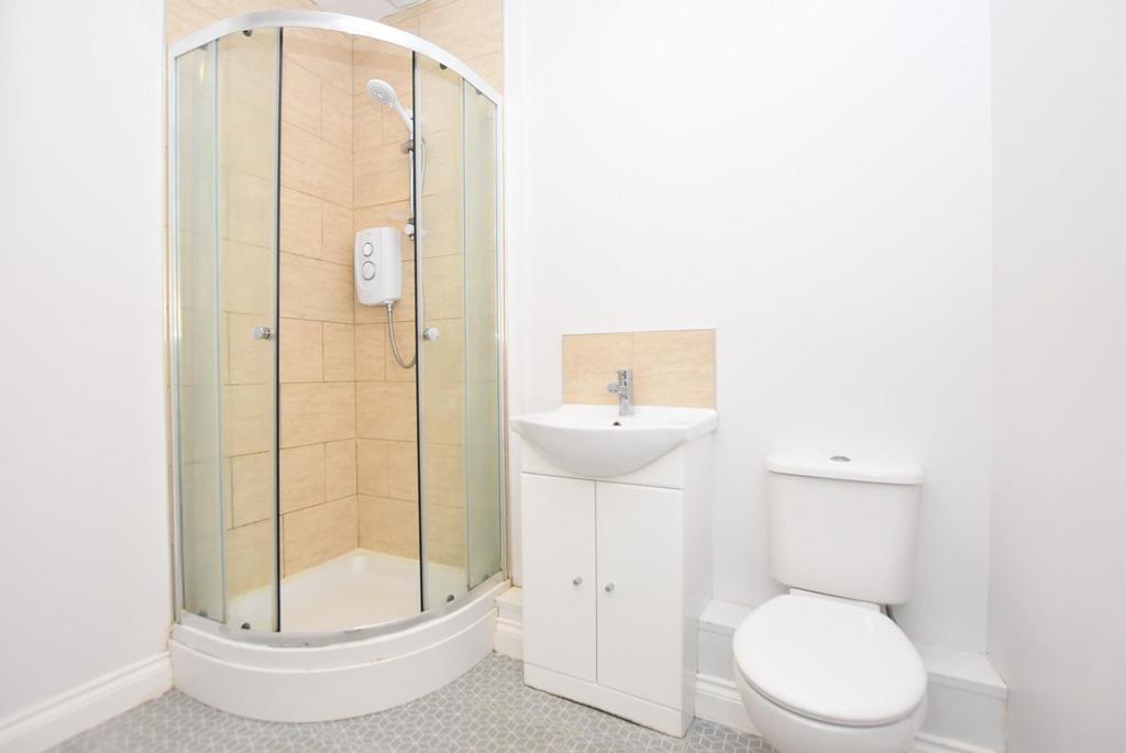 Bathroom 1.JPG