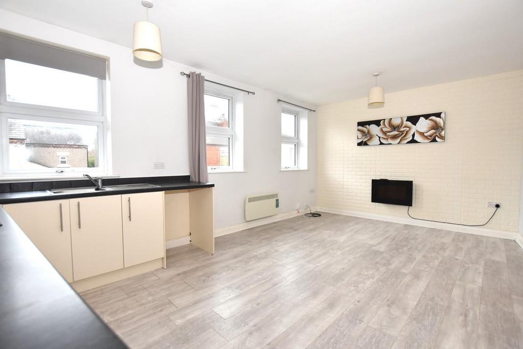 Living room 3.JPG