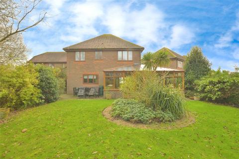 4 bedroom detached house for sale, Jesson Close, St. Marys Bay, Romney Marsh, Kent, TN29