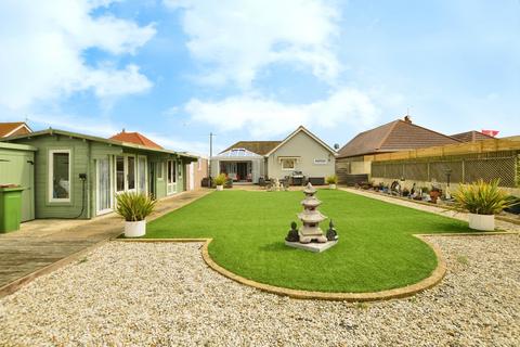 2 bedroom bungalow for sale, The Parade, Greatstone, New Romney, Kent, TN28