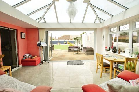 2 bedroom bungalow for sale, The Parade, Greatstone, New Romney, Kent, TN28