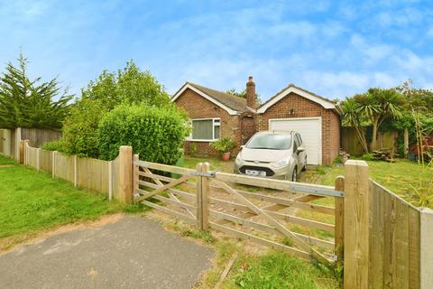 2 bedroom bungalow for sale, Links Way, Littlestone, New Romney, Kent, TN28
