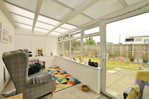2 bedroom bungalow for sale, Links Way, Littlestone, New Romney, Kent, TN28