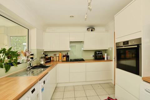 2 bedroom bungalow for sale, Links Way, Littlestone, New Romney, Kent, TN28
