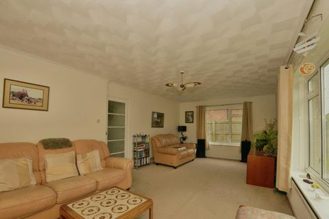 2 bedroom bungalow for sale, Spitalfield Lane, New Romney, Kent, TN28
