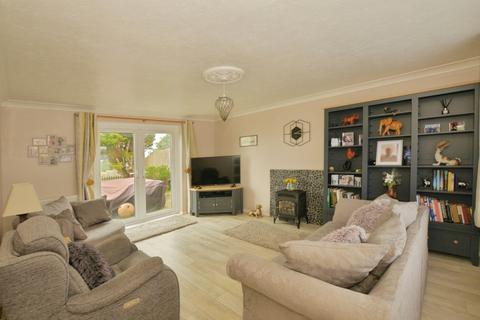3 bedroom detached house for sale, Romney Road, Lydd, Romney Marsh, Kent, TN29