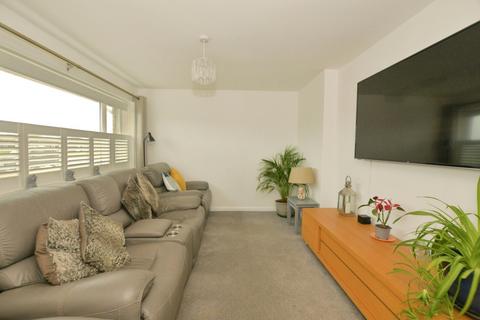 3 bedroom bungalow for sale, Beverley Gardens, Dymchurch, Romney Marsh, Kent, TN29