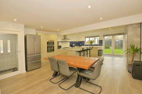 3 bedroom bungalow for sale, Beverley Gardens, Dymchurch, Romney Marsh, Kent, TN29