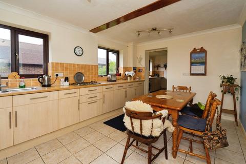 4 bedroom detached house for sale, Sadlers Way, Ringmer, Lewes, East Sussex, BN8