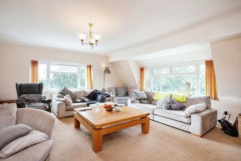 5 bedroom detached house for sale, Staplecross, Robertsbridge, East Sussex, TN32