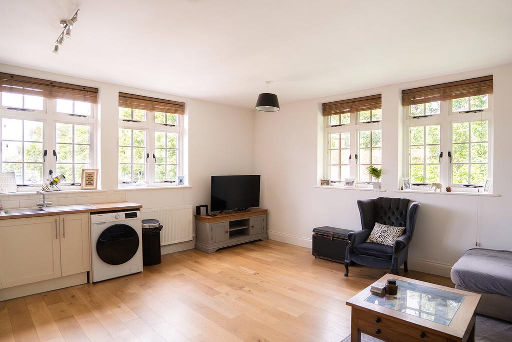 Living Room/Kitchen