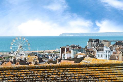 3 bedroom terraced house for sale, East Hill Passage, Hastings, East Sussex, TN34