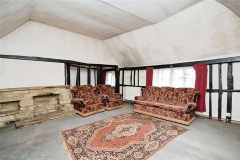 2 bedroom maisonette for sale, High Street, Robertsbridge, East Sussex, TN32
