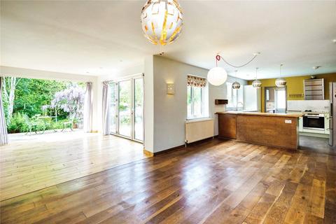 4 bedroom bungalow for sale, Oakland Drive, Robertsbridge, East Sussex, TN32