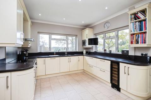 2 bedroom bungalow for sale, Hackwood, Robertsbridge, East Sussex, TN32