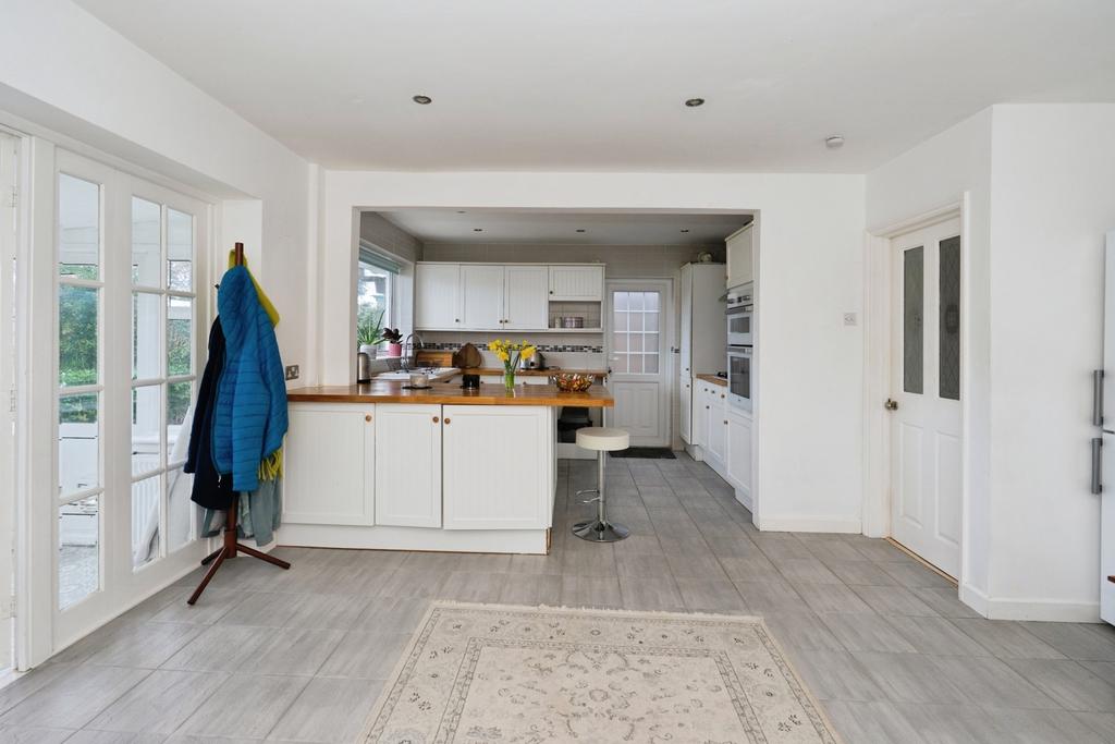 Kitchen/Living Space