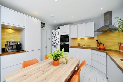 4 bedroom detached house for sale, Bevendean Avenue, Saltdean, Brighton, East Sussex, BN2