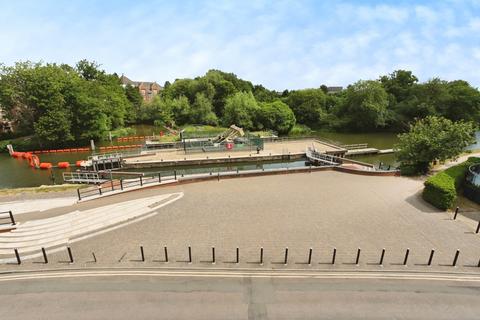 2 bedroom flat for sale, Whitefriars Wharf, Tonbridge, Kent, TN9