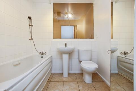 2 bedroom flat for sale, Whitefriars Wharf, Tonbridge, Kent, TN9