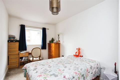 2 bedroom flat for sale, Sovereign Way, Tonbridge, Kent, TN9