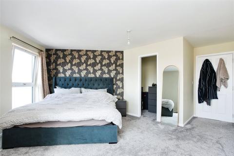 2 bedroom flat for sale, Walters Farm Road, Tonbridge, Kent, TN9