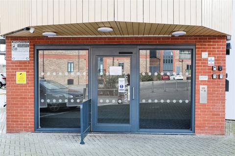 2 bedroom flat for sale, Walters Farm Road, Tonbridge, Kent, TN9