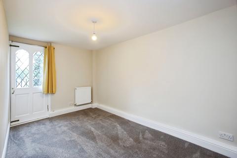 2 bedroom flat for sale, Kinnings Row, Tonbridge, Kent, TN9