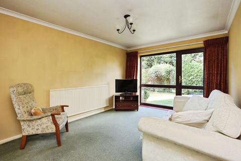 2 bedroom flat for sale, Mill Crescent, Tonbridge, Kent, TN9